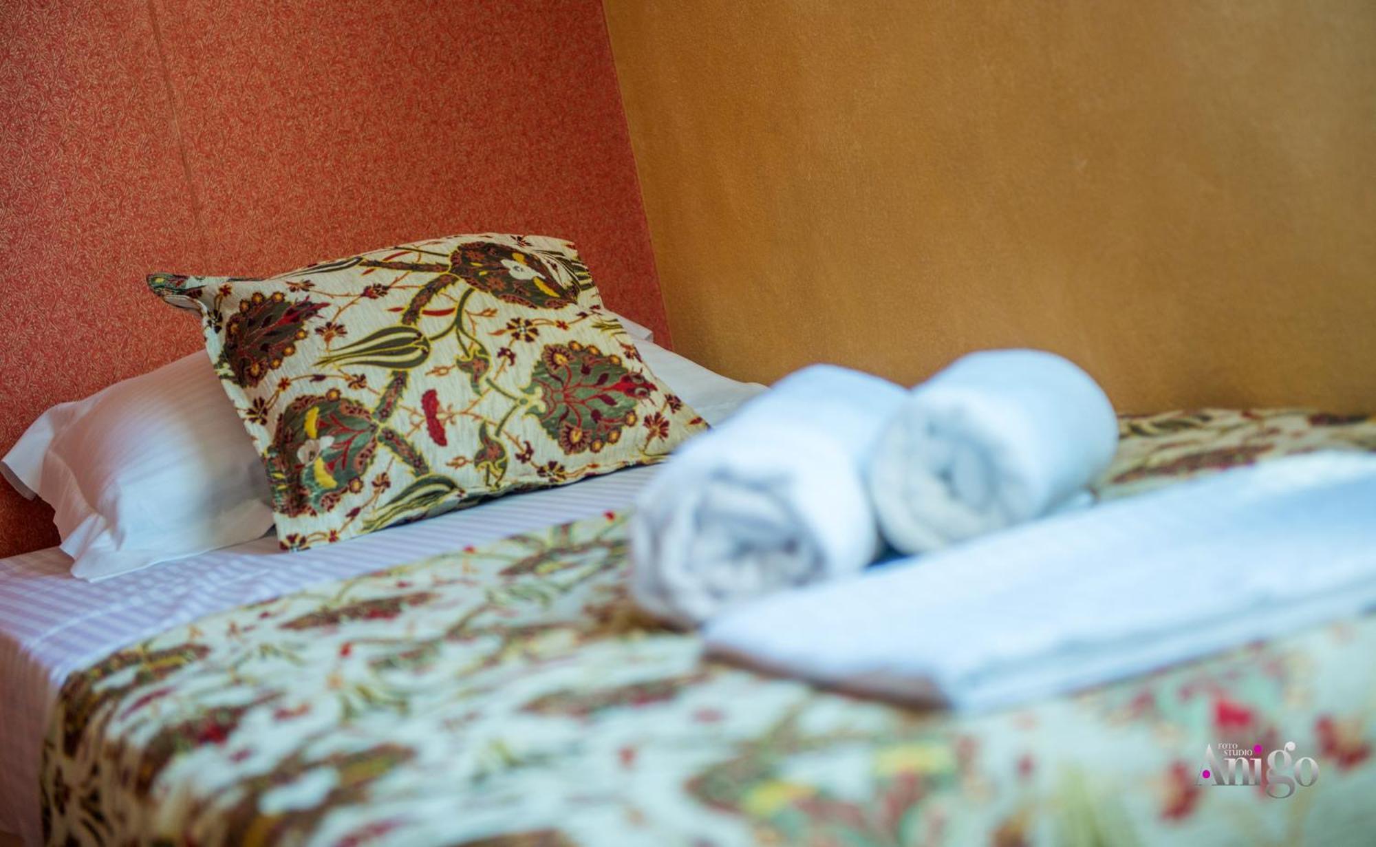 Apartments And Rooms Villa Sulejman Mostar Exterior foto
